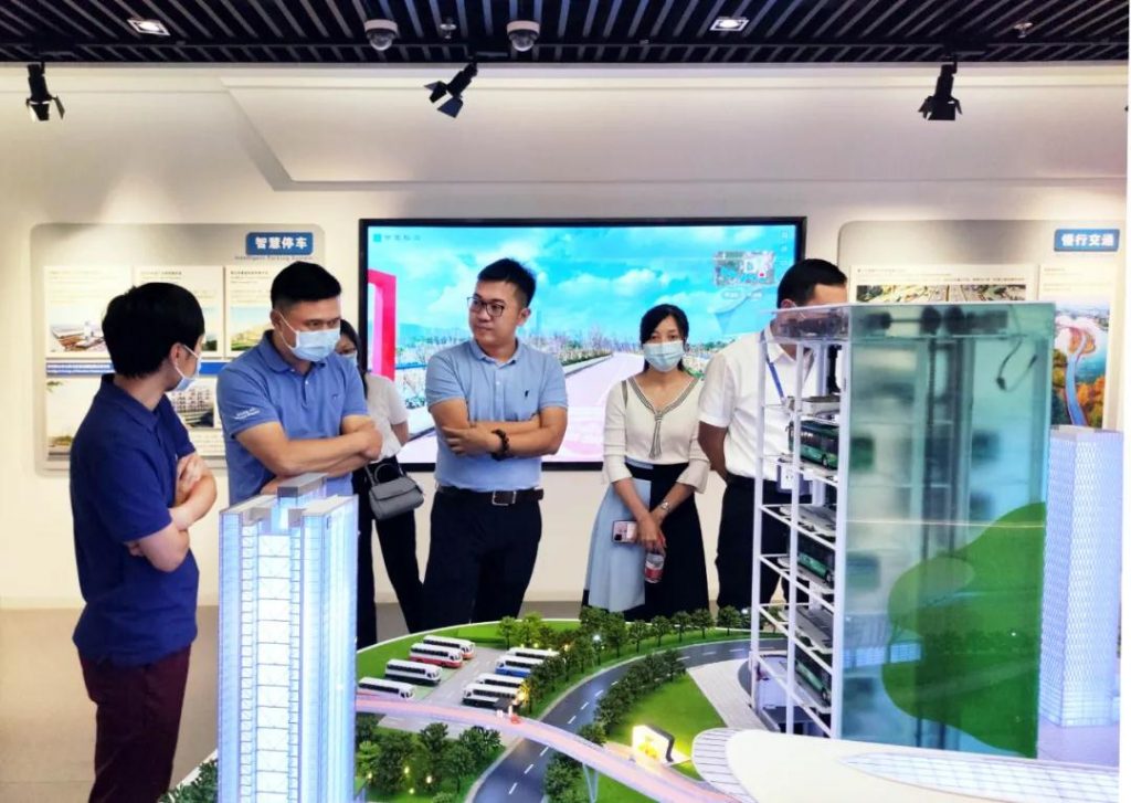 巖星專題 | 廣東工業(yè)設(shè)計城領(lǐng)導(dǎo)蒞臨深圳參觀深圳優(yōu)秀企業(yè)博物館插圖(9)