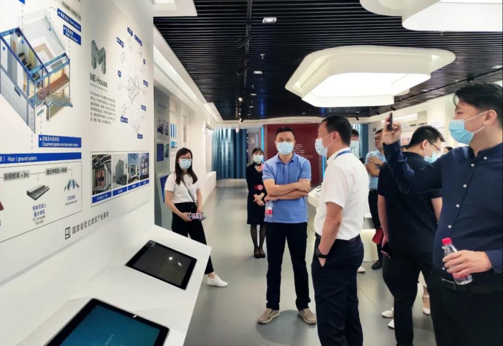 巖星專題 | 廣東工業(yè)設(shè)計城領(lǐng)導(dǎo)蒞臨深圳參觀深圳優(yōu)秀企業(yè)博物館插圖(10)