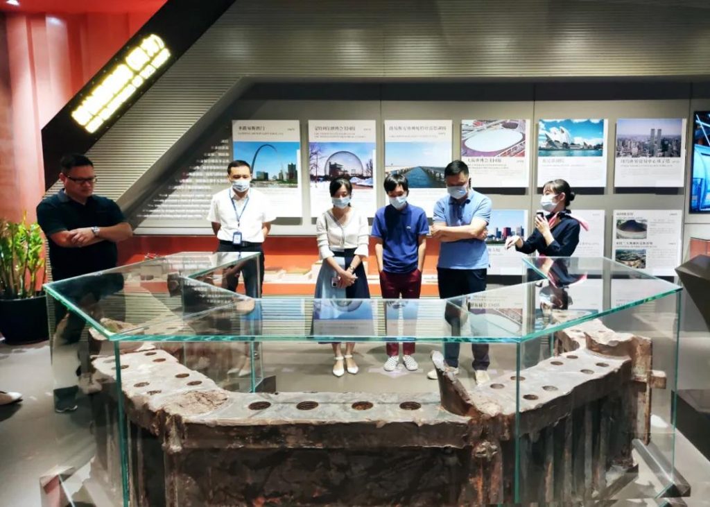 巖星專題 | 廣東工業(yè)設(shè)計城領(lǐng)導(dǎo)蒞臨深圳參觀深圳優(yōu)秀企業(yè)博物館插圖(3)