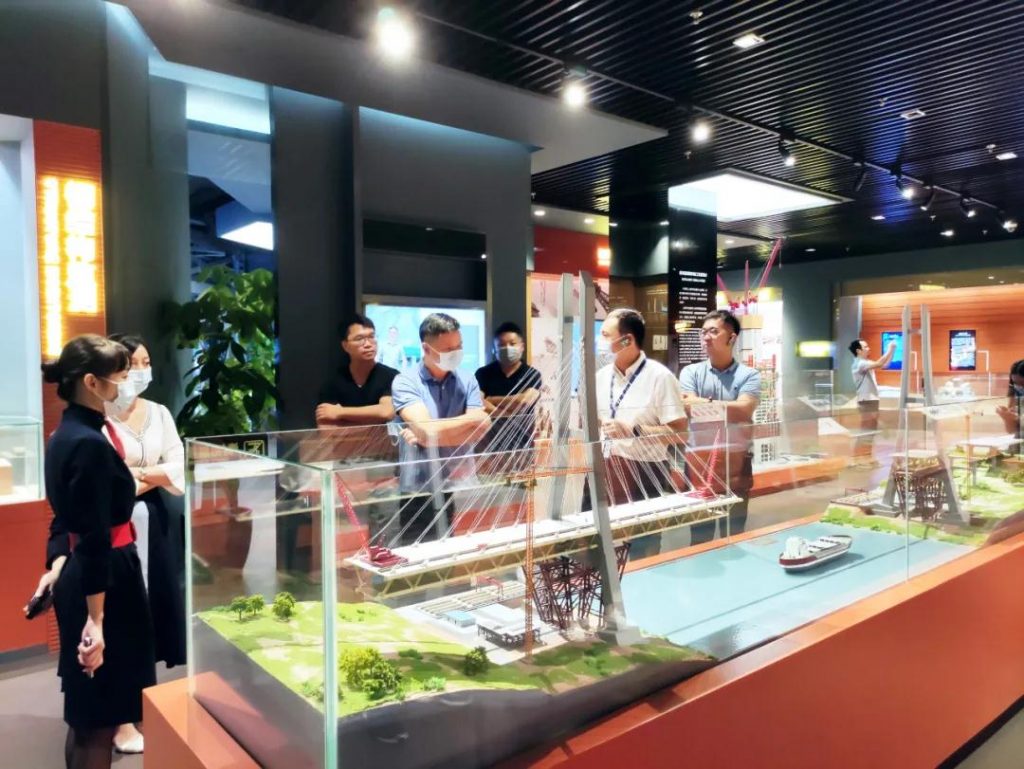 巖星專題 | 廣東工業(yè)設(shè)計城領(lǐng)導(dǎo)蒞臨深圳參觀深圳優(yōu)秀企業(yè)博物館插圖(6)