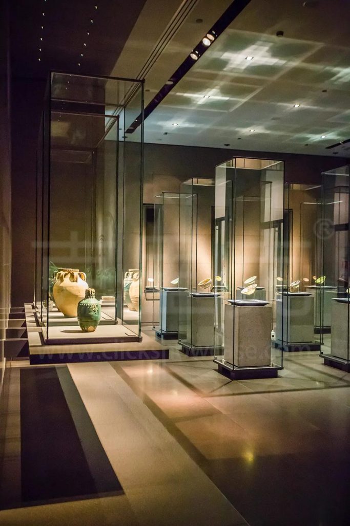 建筑師大師貝聿銘佳作-多哈伊斯蘭藝術(shù)博物館設(shè)計展示柜插圖(5)