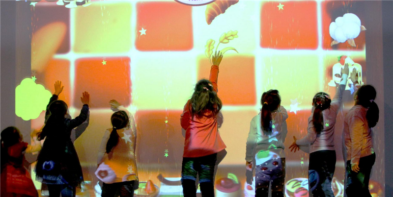 展廳設計中互動墻投影的優勢插圖(1)
