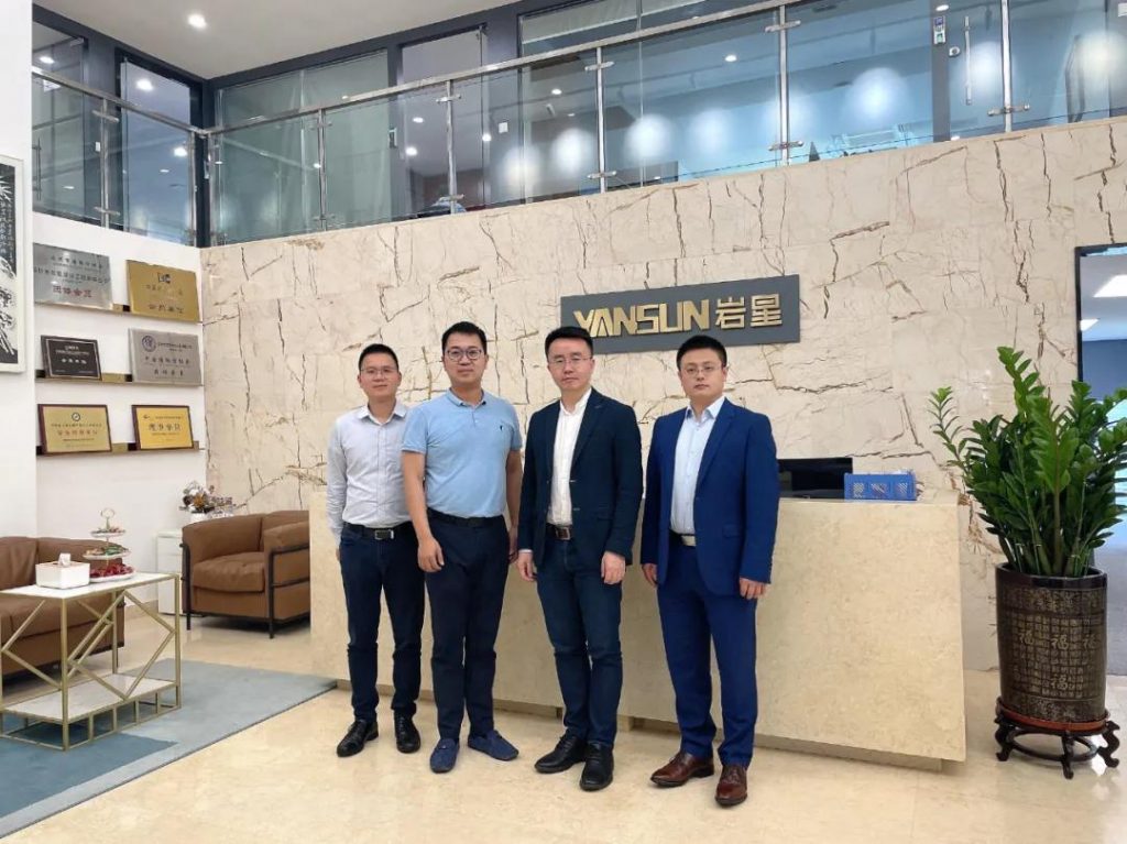 巖星之聲 | 京東方科技集團(tuán)股份有限公司副總裁原烽一行來(lái)訪深圳巖星插圖